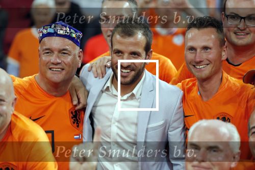 Amsterdam 13 oktober 2018
Nederland - Duitsland in de Johan Cruijff arens . eindstand 3-0
Na de Wedstrijd werden Dirk Kuyt en Rafael v d Vaart  gehuldigd. Dirk had zijn vrouw Gertrude en kinderen meegenomen. Rafael had zijn vriendin Estavan Polman en zijn kinderen Damian en Jesslynn meegenomen . Ook zijn ouders en schoonouders waren erbij.