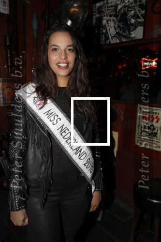 Amsterdam 5 november 2018
Presentatie Linda Man door Linda de Mol en Beau v erven Dorens. Rahima Dirkse