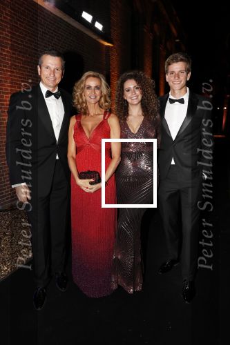 Muiden 10 november 2018
Daphne Deckers viert haar 50e verjaardag . Haar man Richard Krajicek en kinderen Emma en Alec zijn natuurlijk aanwezig.