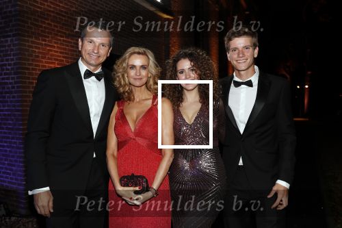 Muiden 10 november 2018
Daphne Deckers viert haar 50e verjaardag . Haar man Richard Krajicek en kinderen Emma en Alec zijn natuurlijk aanwezig.