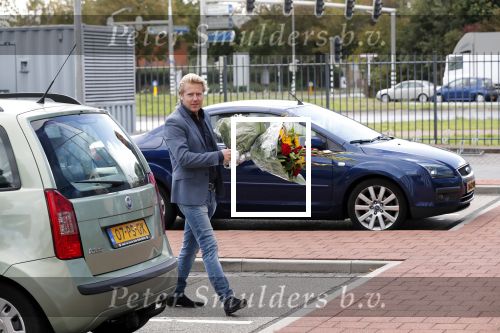Breda 2 oktober 2018
Robbert Hinfelaar gaat op bezoek bij zijn vrouw Patricia Paay die in de kliniek medinova geopereerd is en een nieuwe heup heeft gekregen.