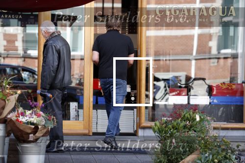 Amsterdam 27 oktober 2018
Robert Jensen gaat sigaren kopen.
