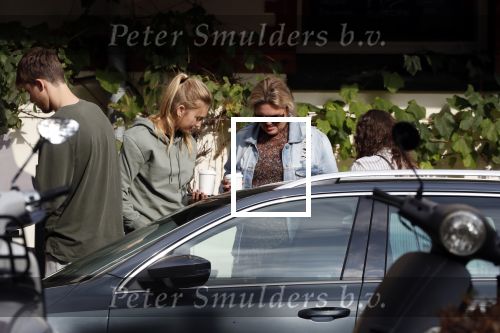 Amsterdam 17 oktober 2018
Romee Strijd en haar man Laurens v leeuwen op terras in amsterdam en bij hun appartement dat ze afgelopen zomer gekocht hebben.