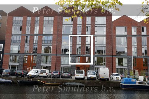 Amsterdam 17 oktober 2018
Romee Strijd en haar man Laurens v leeuwen op terras in amsterdam en bij hun appartement dat ze afgelopen zomer gekocht hebben.