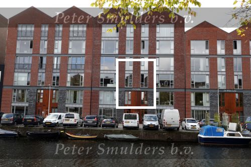 Amsterdam 17 oktober 2018
Romee Strijd en haar man Laurens v leeuwen op terras in amsterdam en bij hun appartement dat ze afgelopen zomer gekocht hebben.