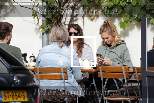 Amsterdam 17 oktober 2018
Romee Strijd en haar man Laurens v leeuwen op terras in amsterdam en bij hun appartement dat ze afgelopen zomer gekocht hebben.