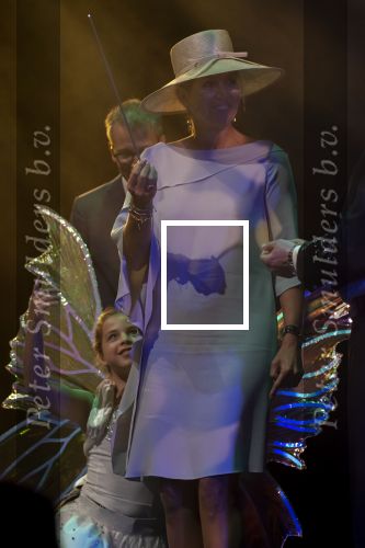 10 September 2018 Koningin Maxima bezoekt industrieel erfgoedcomplex CHV Noordkade in Veghel. Tijdens haar bezoek opent de Koningin het nieuwe Theater De Blauwe Kei.
Roos v d Meijden en Koningin Maxima