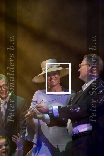 10 September 2018 Koningin Maxima bezoekt industrieel erfgoedcomplex CHV Noordkade in Veghel. Tijdens haar bezoek opent de Koningin het nieuwe Theater De Blauwe Kei.
Roos v d Meijden en Koningin Maxima