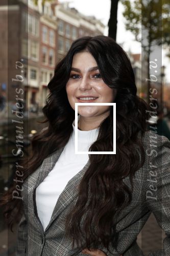 Amsterdam 5 november 2018
Presentatie Linda Man door Linda de Mol en Beau v erven Dorens. Roxeanne Hazes