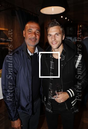 Amsterdam 8 oktober 2018
Presentatie jassenlijn Duno bij 1 op de cornelis schuytstraat. Ruud Gullit bkrijgt eerste jas. Ruud en Joel Veltman