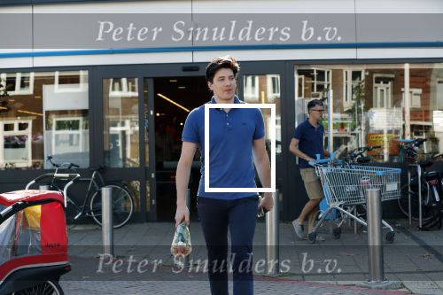 Ubbergen 13 oktober 2018
Sjoerd v Gils de partner van Rob Jetten doet boodschappen.