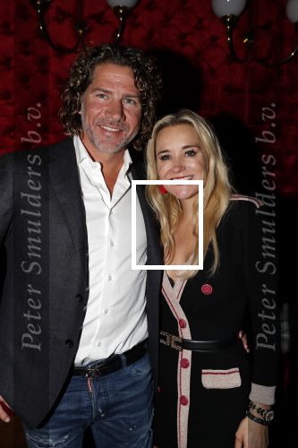 Amsterdam 5 november 2018
Opening Toppers party cafe met Jan Smit Jeroen v d Boom Rene Froger en Gerard Joling. Sonja Bakker met partner Barry Suijdam