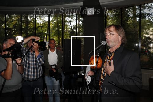Hilversum 8 oktober 2018
Boek presentatie Peter Koelewijn bij wisseloord studioï¿½s. Het boek is geschreven door Tjerk Lammers.