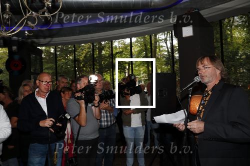 Hilversum 8 oktober 2018
Boek presentatie Peter Koelewijn bij wisseloord studioï¿½s. Het boek is geschreven door Tjerk Lammers.