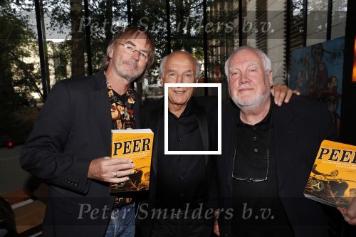 Hilversum 8 oktober 2018
Boek presentatie Peter Koelewijn bij wisseloord studioï¿½s. Het boek is geschreven door Tjerk Lammers.
Tjerk Lammers Peter Koelewijn Jan Smeets