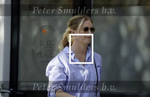 Amsterdam 16 oktober 2018
Cheryl Franks, echtgenote van Twan Huys verlaat haar huis.n
