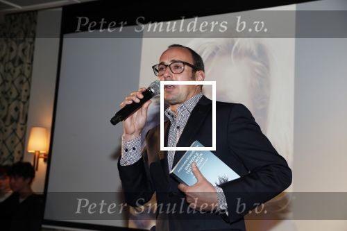 Amsterdam 23 oktober 2018
Boekpresentatie van Antoinette Scheulderman in de soho House . Eva Jinek overhandigt haar het eerste boek. uitgever