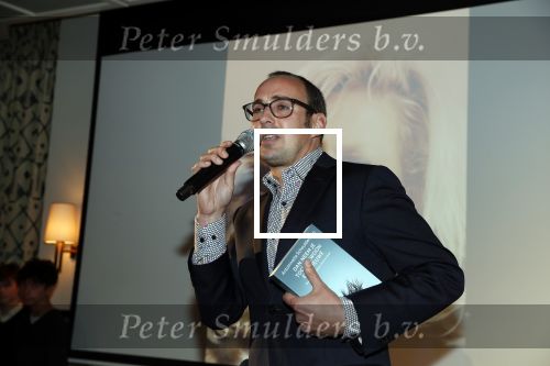 Amsterdam 23 oktober 2018
Boekpresentatie van Antoinette Scheulderman in de soho House . Eva Jinek overhandigt haar het eerste boek. uitgever