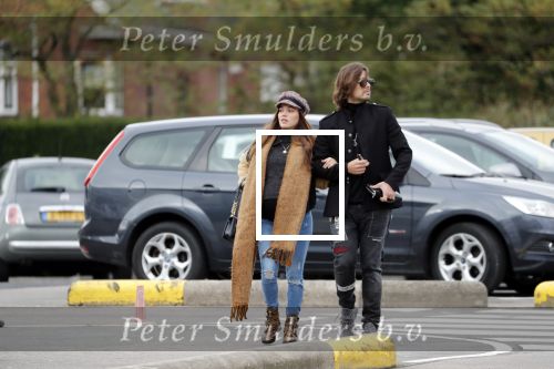Den Haag  29 oktober 2018
Waylon en zijn zwangere vriendin Bibi Breijman gaan op controle in het Bronovo ziekenhorsche Panamera Turbo naartoe.