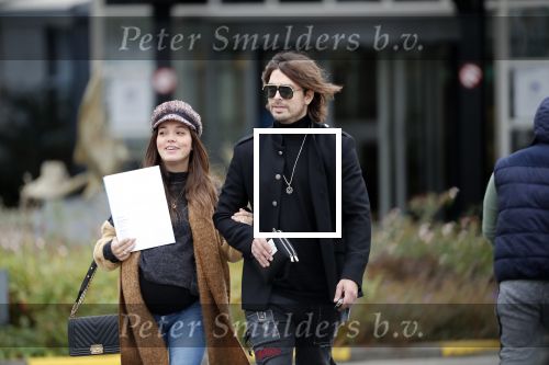 Den Haag  29 oktober 2018
Waylon en zijn zwangere vriendin Bibi Breijman gaan op controle in het Bronovo ziekenhorsche Panamera Turbo naartoe.