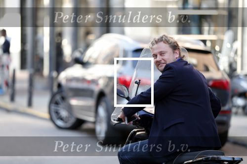 Amsterdam 16 oktober 2018
Wesly Bronkhorst en Tino Martin op de pc hooftstraat. Wesly is op zijn scooter.