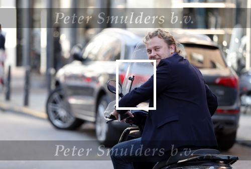 Amsterdam 16 oktober 2018
Wesly Bronkhorst en Tino Martin op de pc hooftstraat. Wesly is op zijn scooter.