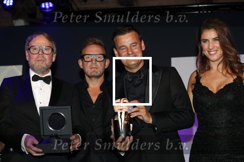 Amsterdam 8 oktober 2018
JFK Gala in de harbour Club. Wilfred Genee ontvangt uit handen van Prins Bernhard de prijs voor man van het jaar. Marieke Elsinga presenteert het gala.