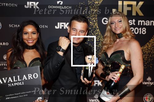 Amsterdam 8 oktober 2018
JFK Gala in de harbour Club. Wilfred Genee ontvangt uit handen van Prins Bernhard de prijs voor man van het jaar. Marieke Elsinga presenteert het gala.