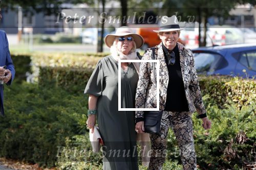 Woudenberg 8 oktober 2018
Herdenkingsdienst Anneke Gronloh in crematorium Woudenberg. Ria Valk en Willke Alberti
