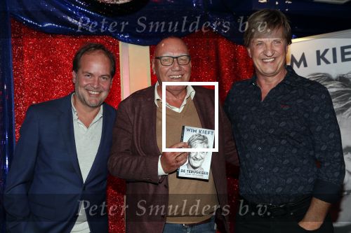 Amsterdam 30 oktober 2018
Boekpresentatie boek Wim Kieft geschreven door Michiel v Egmond. Kees Jansma krijgt het eerste boek