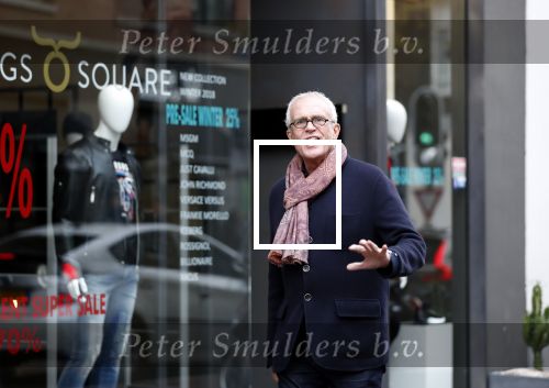 Amsterdam 24 oktober 2018
Wim Rijken (partner Joop Braakhekke) op de pc hooftstraat.