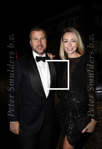 Muiden 10 november 2018
Daphne Deckers viert haar 50e verjaardag . Haar man Richard Krajicek en kinderen Emma en Alec zijn natuurlijk aanwezig. Winston Gerschtanowits met zijn vrouw Renate Verbaan