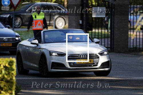 Leusden 4 en 5 oktober 2018
Herdenkingsdienst en crematie van Koos Alberts in crematorium Leusden. Wolter Kroes in zijn cabrio