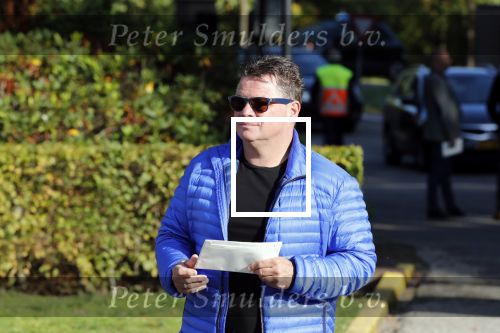Leusden 4 en 5 oktober 2018
Herdenkingsdienst en crematie van Koos Alberts in crematorium Leusden. Wolter Kroes in zijn cabrio
