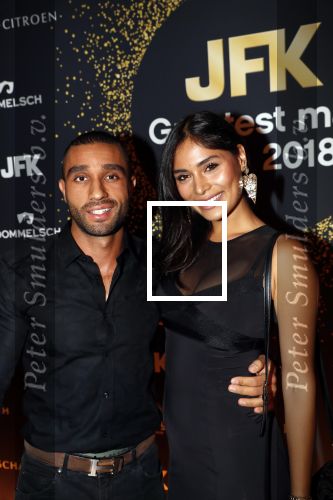Amsterdam 8 oktober 2018
JFK Gala in de harbour Club. Wilfred Genee ontvangt uit handen van Prins Bernhard de prijs voor man van het jaar. Marieke Elsinga presenteert het gala. Yasmin Verheijen kwam met haar nieuwe vriend Khalid
