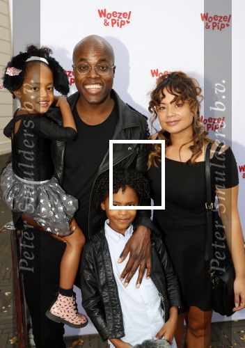 Den Haag 14 oktober 2018
Premiere Woezel en pip in koninklijke schouwburg Den haag. Jandino Asporaat kwam met zijn vrouw en kinderen