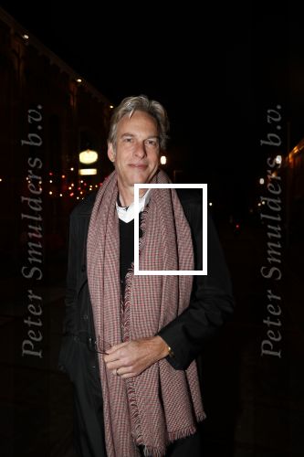 Amsterdam 5 november 2019
100 radio bij de wereld draait door DWDD. Adam Curry met een fan