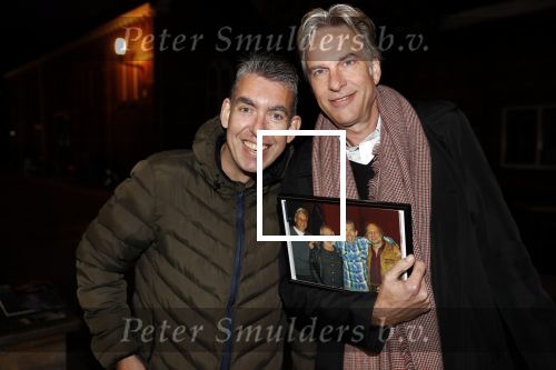 Amsterdam 5 november 2019
100 radio bij de wereld draait door DWDD. Adam Curry met een fan
