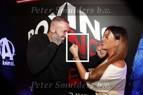 Almere 26 september 2019
Presentatie influencer boxing avond in sportcentrum Almere. Alex Maas met zijn vriendin