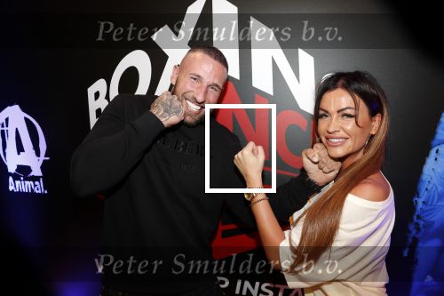 Almere 26 september 2019
Presentatie influencer boxing avond in sportcentrum Almere. Alex Maas met zijn vriendin