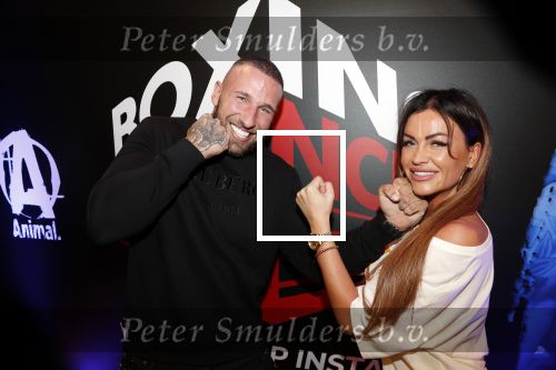 Almere 26 september 2019
Presentatie influencer boxing avond in sportcentrum Almere. Alex Maas met zijn vriendin