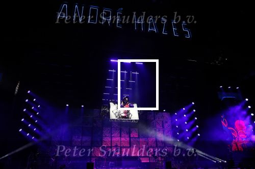 Rotterdam 18 oktober 2019
Andre Hazes met zijn band in AHOY. Micky Fisser vloog met zijn drumstel door Ahoy