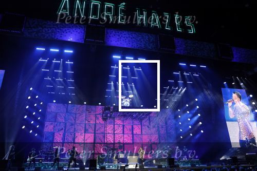 Rotterdam 18 oktober 2019
Andre Hazes met zijn band in AHOY. Micky Fisser vloog met zijn drumstel door Ahoy