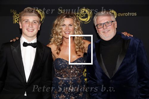 Amsterdam 9 oktober 2019
Uitreiking televizierring 2019 in AFAS Live. Annette Barlo met man Frank Timmer en zoon