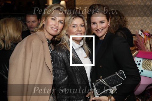 Amsterdam 12 november 2019
Presentatie en opening winkel Shoeby van Fred v Leer en Nicolette v Dam.
Anouk Smulders Lonneke Notenboom en Lieke v Lexmond
