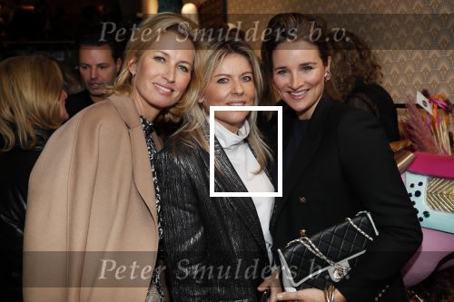 Amsterdam 12 november 2019
Presentatie en opening winkel Shoeby van Fred v Leer en Nicolette v Dam.
Anouk Smulders Lonneke Notenboom en Lieke v Lexmond