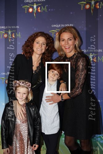 Den Haag 13 september 2019
Premiere Cirque du Soleil op het malieveld in Den Haag. Barbara Barend met vrouw en kinderen