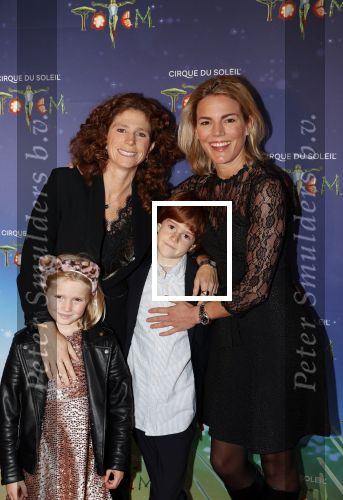 Den Haag 13 september 2019
Premiere Cirque du Soleil op het malieveld in Den Haag. Barbara Barend met vrouw en kinderen