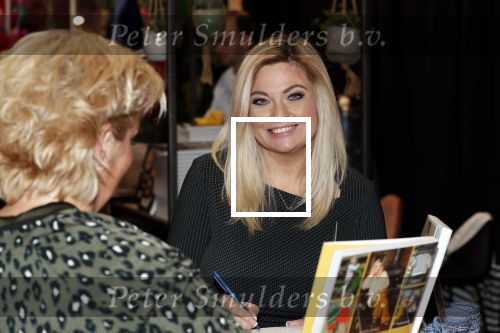Utrecht 30 oktober 2019
Boekpresentatie Bobbi Eden op de jaargeurs. Haar man Mark Laurenz was ook aanwezig.