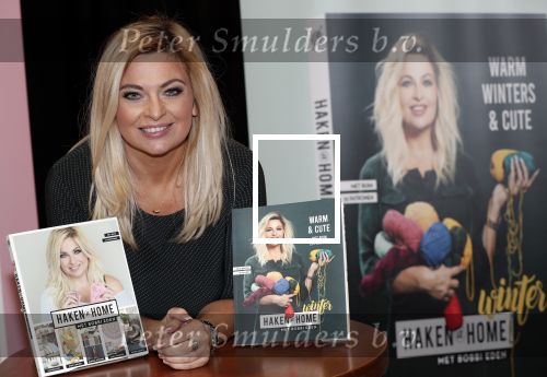 Utrecht 30 oktober 2019
Boekpresentatie Bobbi Eden op de jaargeurs. Haar man Mark Laurenz was ook aanwezig.